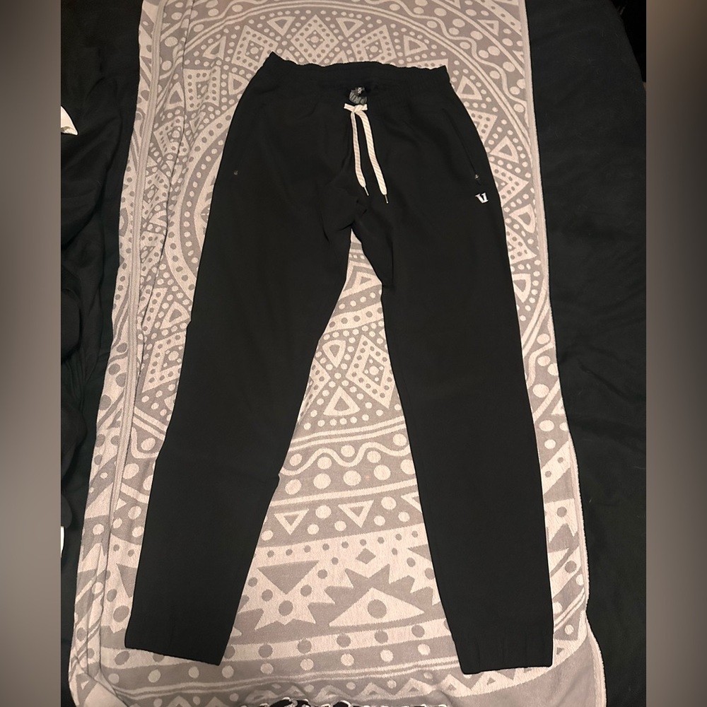 Vuori Black Transit Joggers Small